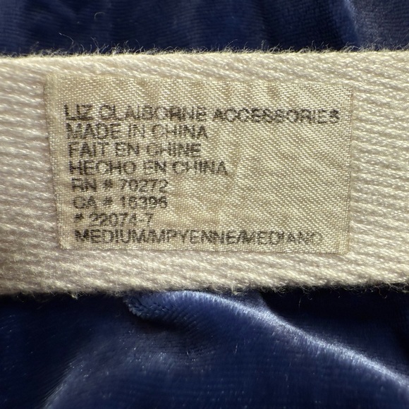 Vintage Liz Claiborne White Canvas Belt w/ Brass Animal Accents – Medium 35” - Picture 4 of 5